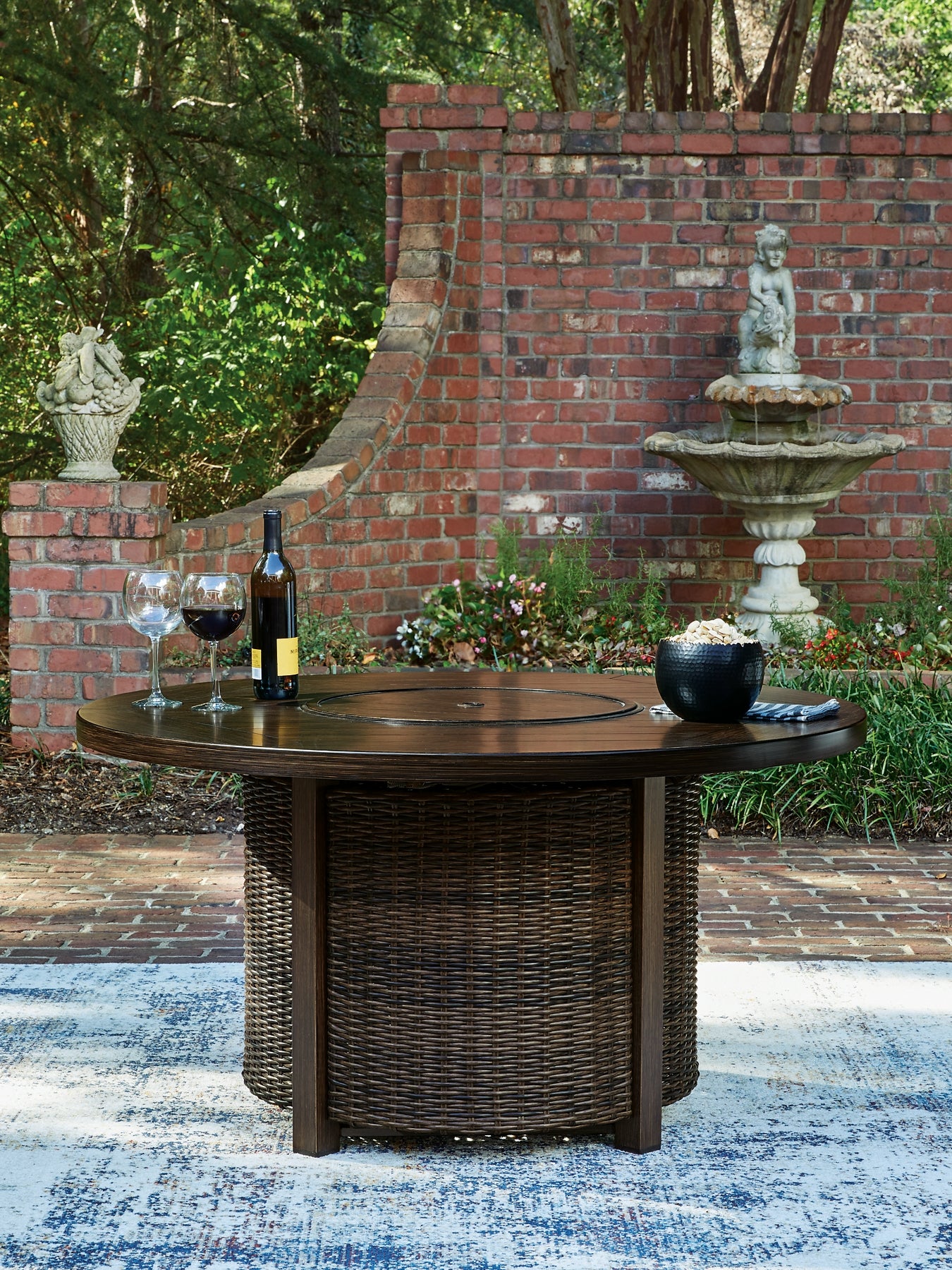 Monterey Point Round Fire Pit Table