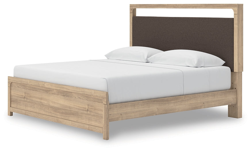 Kinlanni King Upholstered Platform Bed, Dresser and Mirror