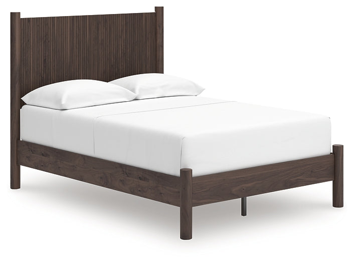 Pamytta Full Panel Platform Bed, Dresser and Mirror